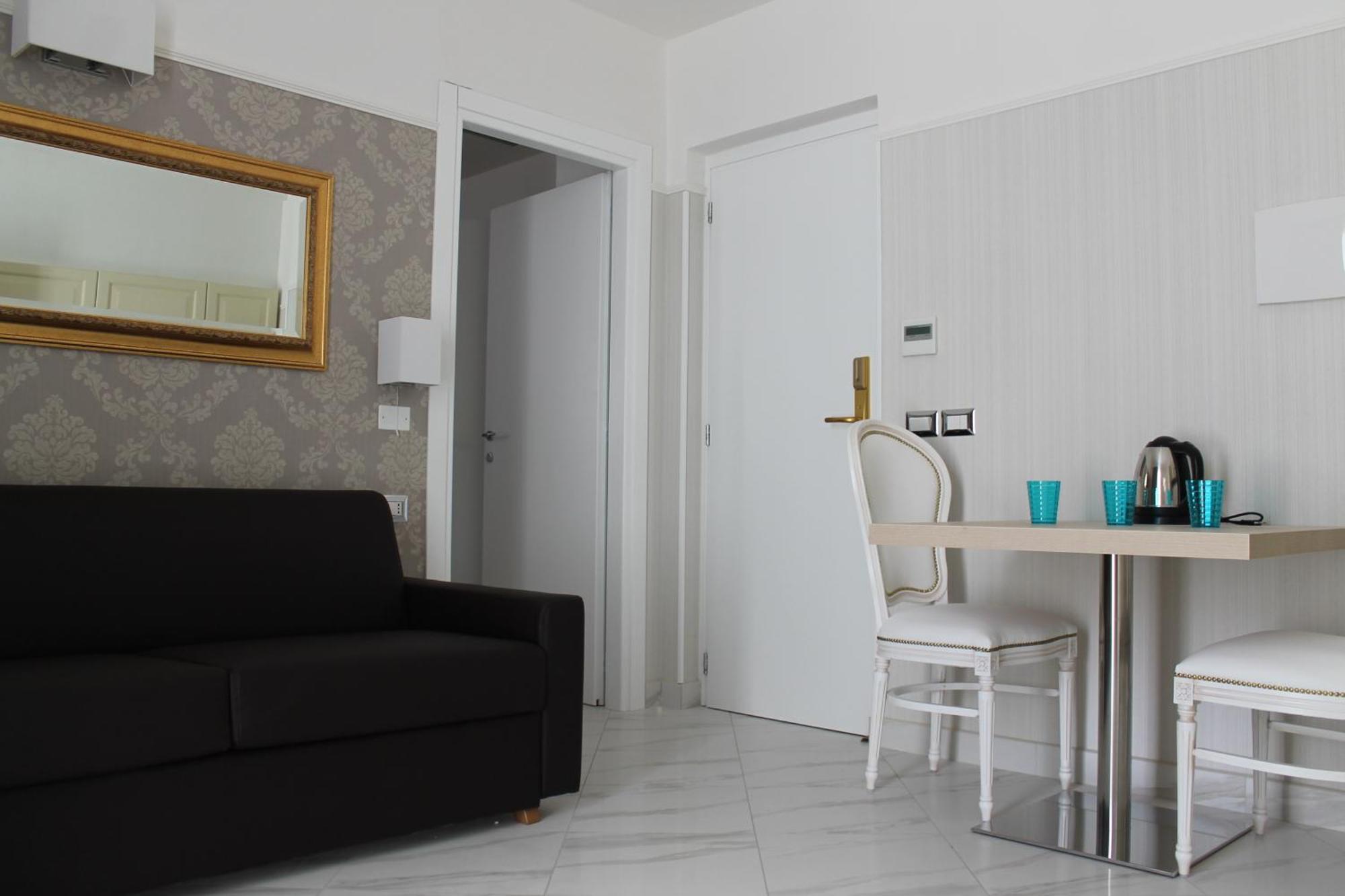 Hotel Residence Villa Del Mare Rimini Bagian luar foto