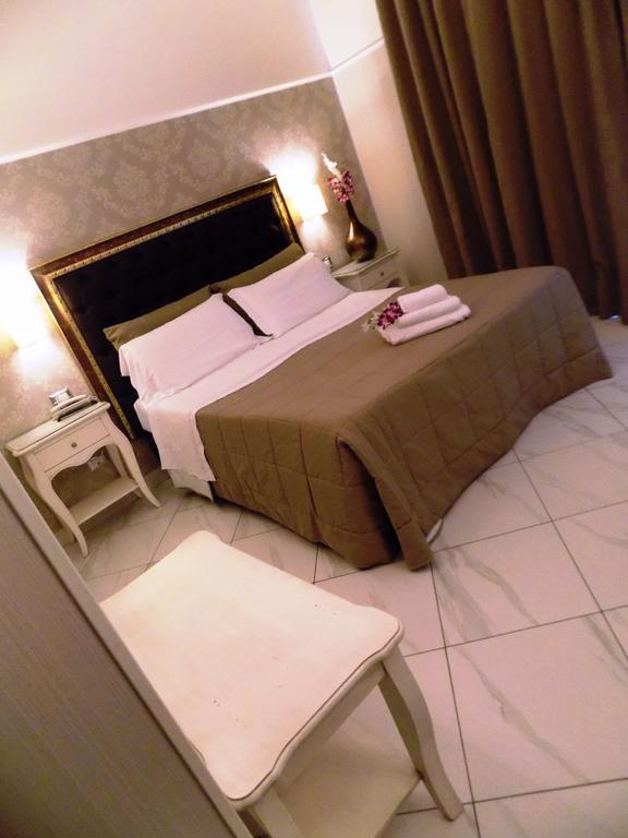 Hotel Residence Villa Del Mare Rimini Bagian luar foto