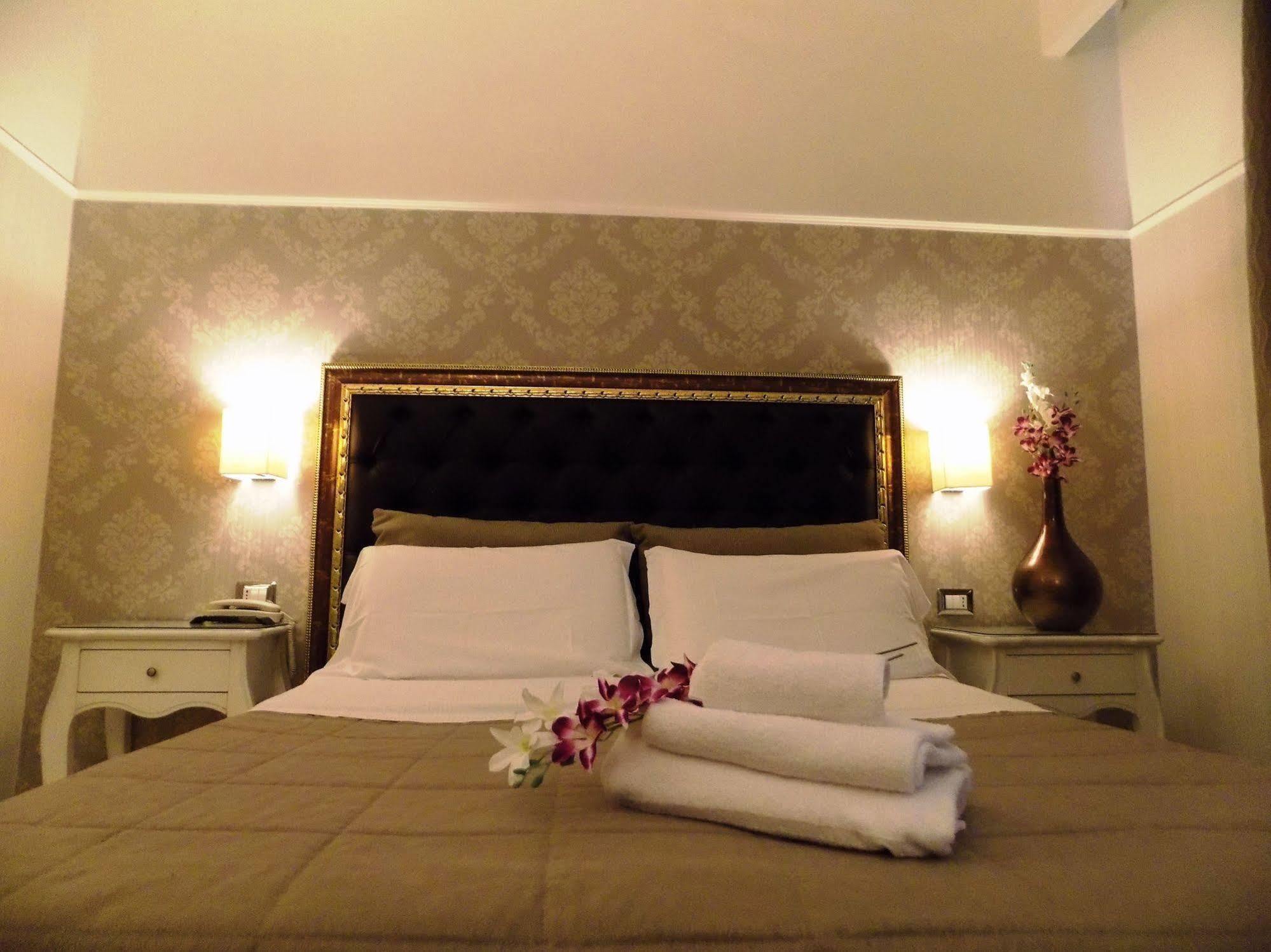 Hotel Residence Villa Del Mare Rimini Bagian luar foto